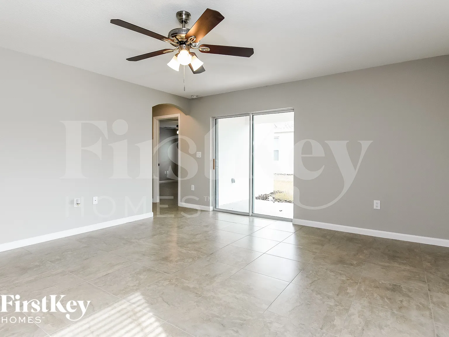 4 bed, 2.0 bath, 2110 sqft, $1,890 — Photo 3
