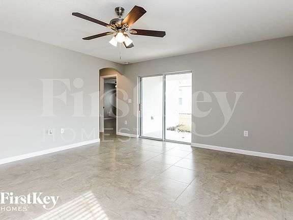 3rd image of 662 Lindbergh Way