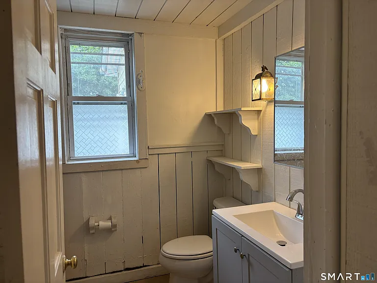 1566 North Ave #2 — Photo 19