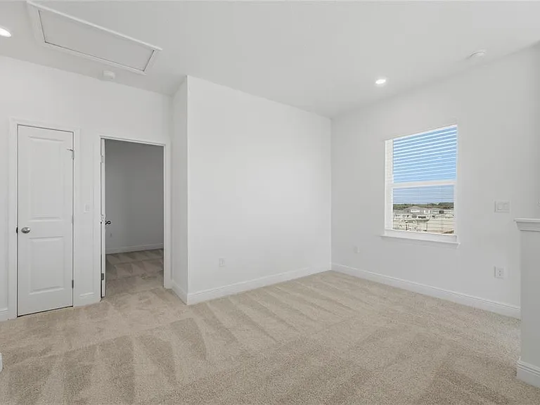 2100 Maverick Ct — Photo 18