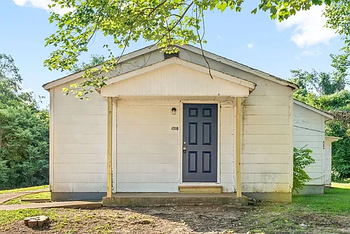 Lafayette Road-420 Photo 1