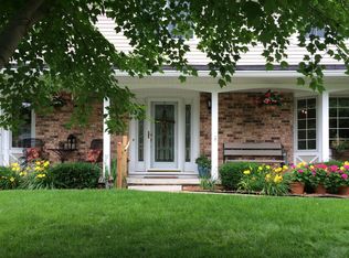 1806 69th St, Windsor Heights, IA 50324