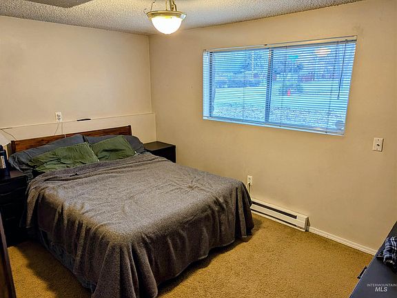 5th image of 1724 & 1726 W Annett Cir