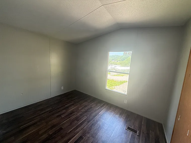 220 Thor Ln — Photo 12