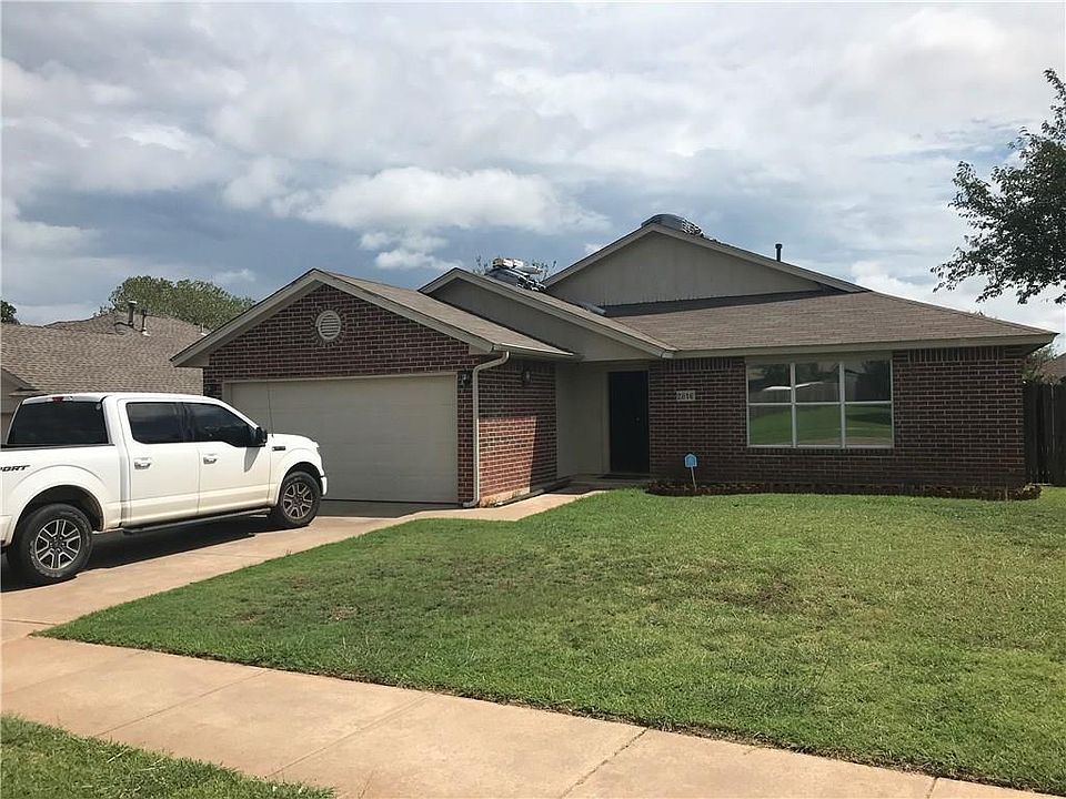 1st image of 2816 Creekview Pl