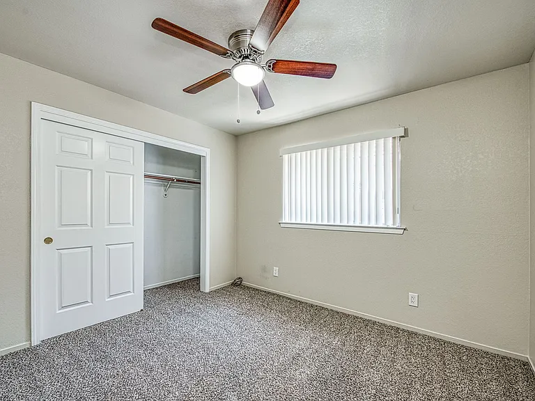 6053 N Mitre Ave — Photo 17