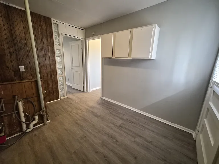 3747 Ireland Dr — Photo 20