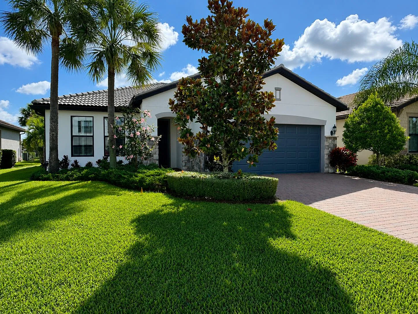 4 bed, 3.0 bath, 1972 sqft, $3,500 — Photo 3