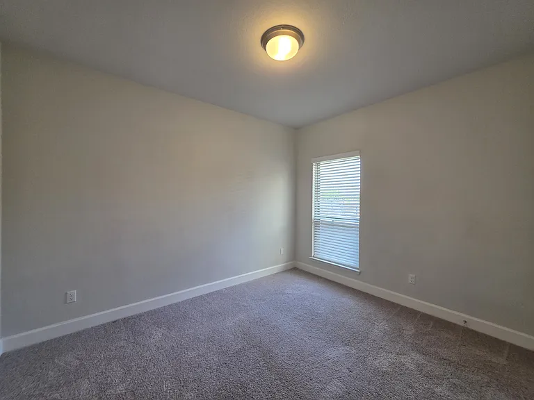 116 Rosemary Ct — Photo 11