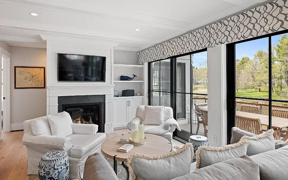 2 Maine St Kennebunkport ME Zillow