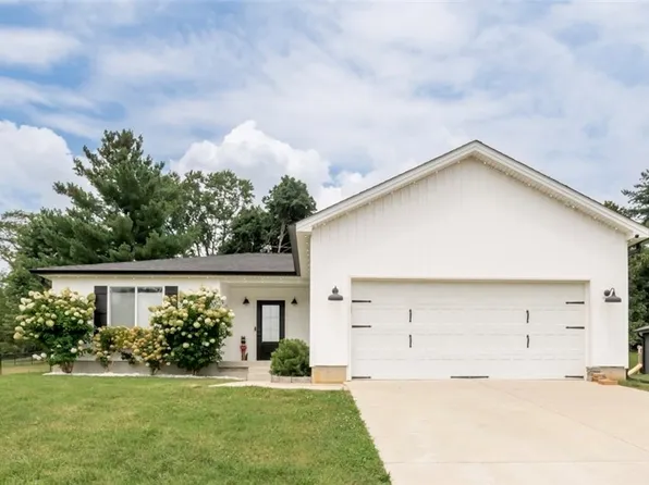 1424 Utica Sellersburg Road, Jeffersonville, IN 47130