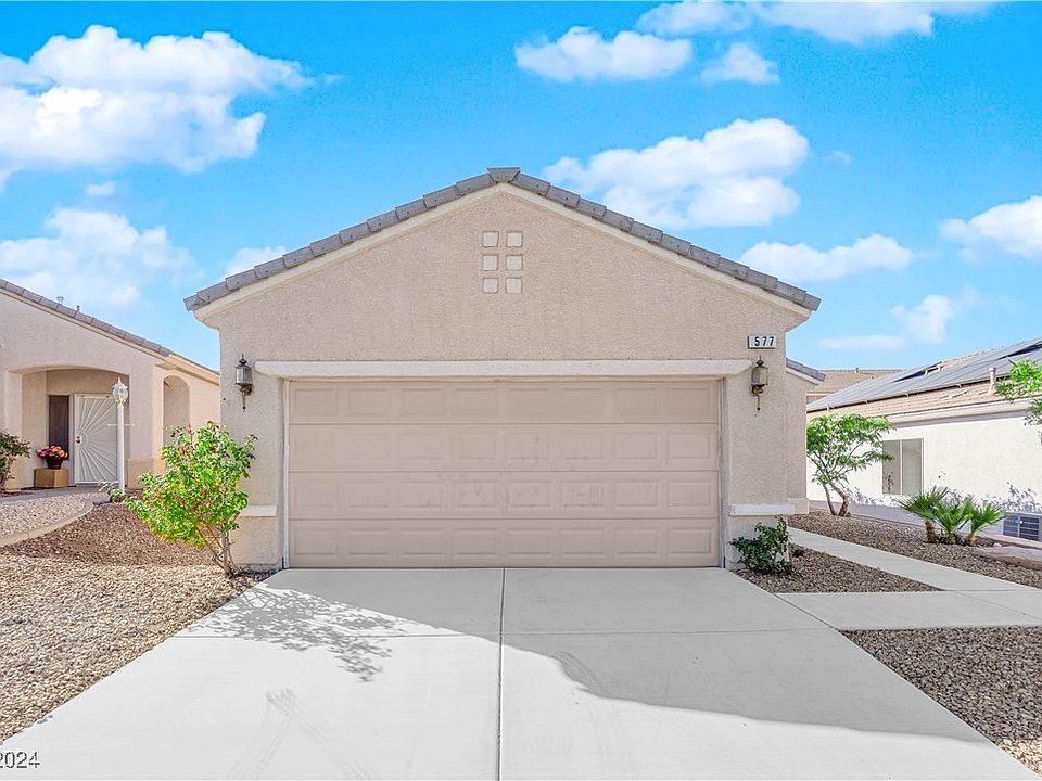 1st image of 577 Cypress Gardens Pl