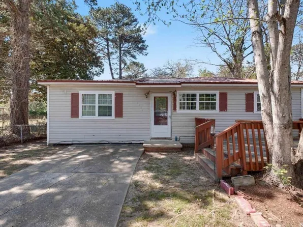 1623 Dixie St, Benton, AR 72015