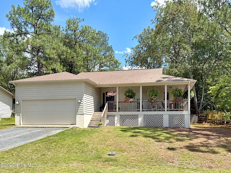 85 Sawmill Rd E — Photo 1