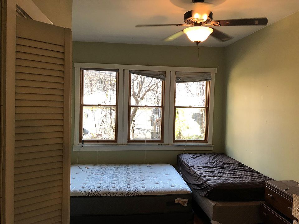 1st image of 4725 N Kenmore Ave APT 2