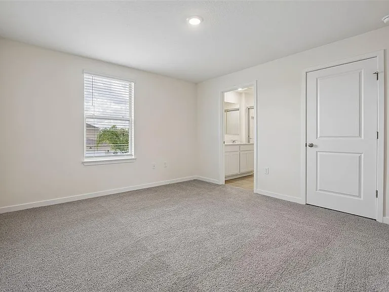 16570 Barbours Creek Way — Photo 12
