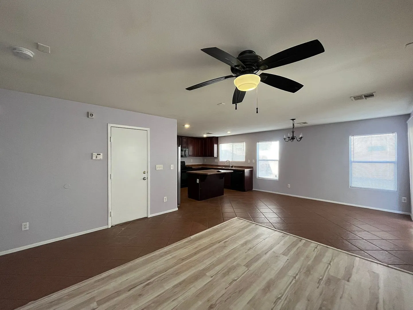Cozy 3-Bedroom Home with Spacious Backyard — Photo 3