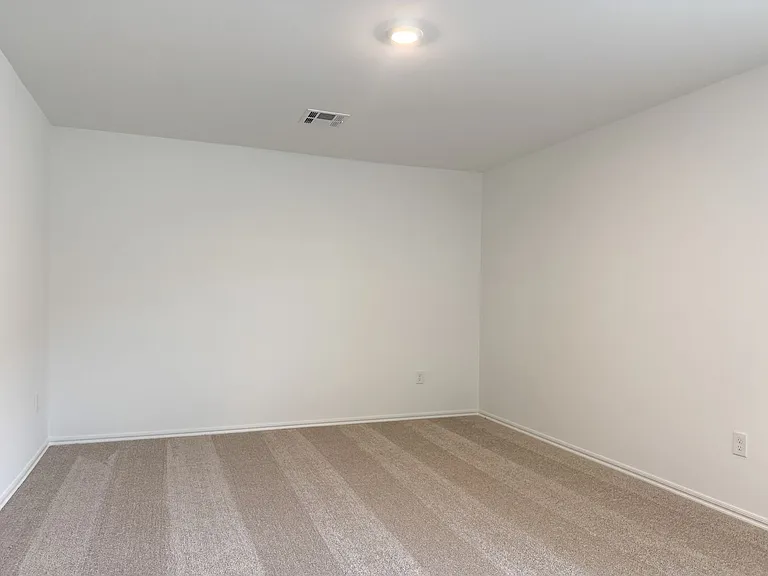 16301 Harvester Dr — Photo 15