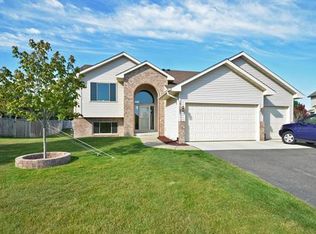 17097 89th Pl N, Maple Grove, MN 55311