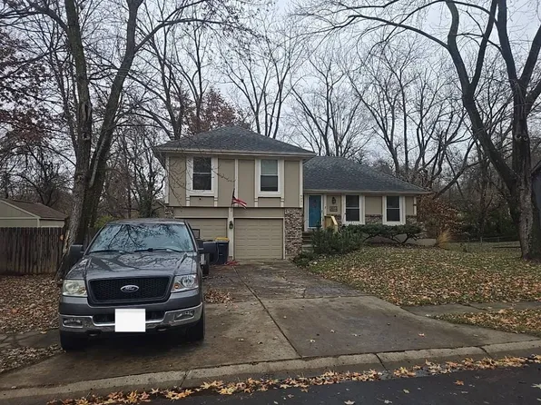 9031 Manning Ave, Kansas City, MO 64138
