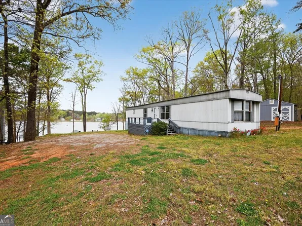 110 E Daylight Dr, Eatonton, GA 31024