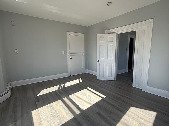 4th image of 651-657 Maple St #2
