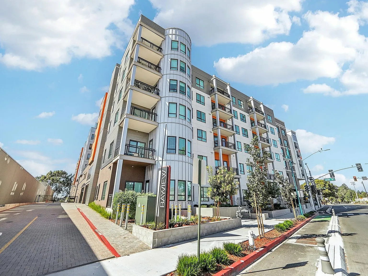 Bayview — Photo 3