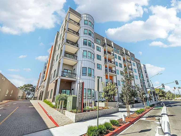 Bayview — Photo 3