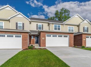 3976 Orchard Dr, Bettendorf, IA 52722