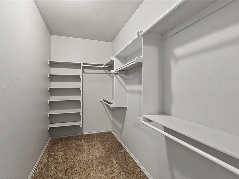 1834 Cypress Ln — Photo 10