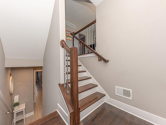 5th image of 2520 W Liberty St