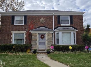 21820-28 Moross Rd, Grosse Pointe, MI 48236