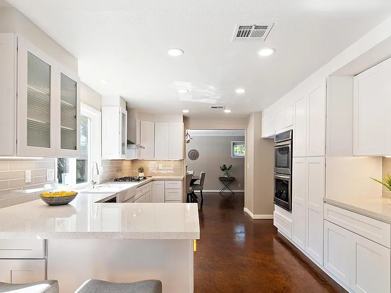 850 Rose Dr — Photo 9
