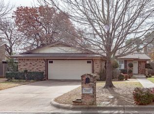 2002 Heather Way Dr, Arlington, TX 76012