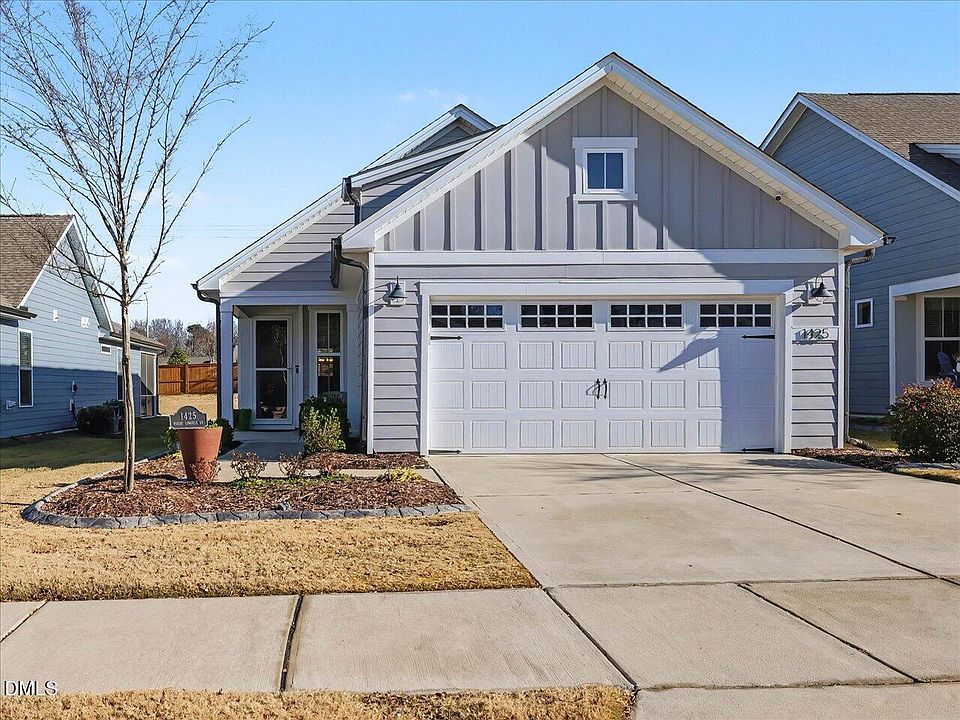 1st image of 1425 White Admiral St