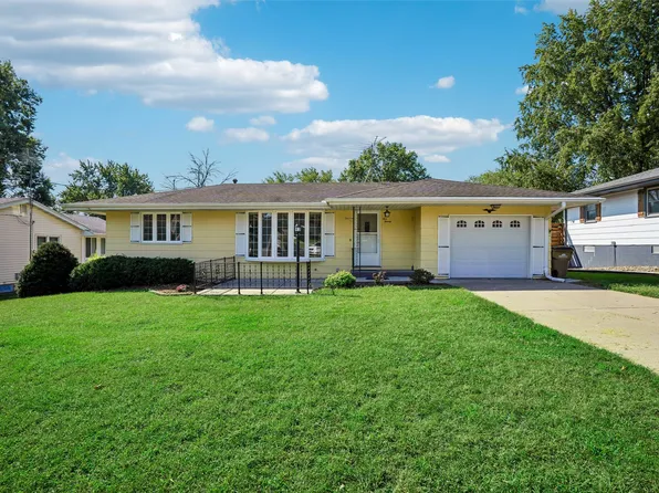 520 Stuart St, Carlisle, IA 50047