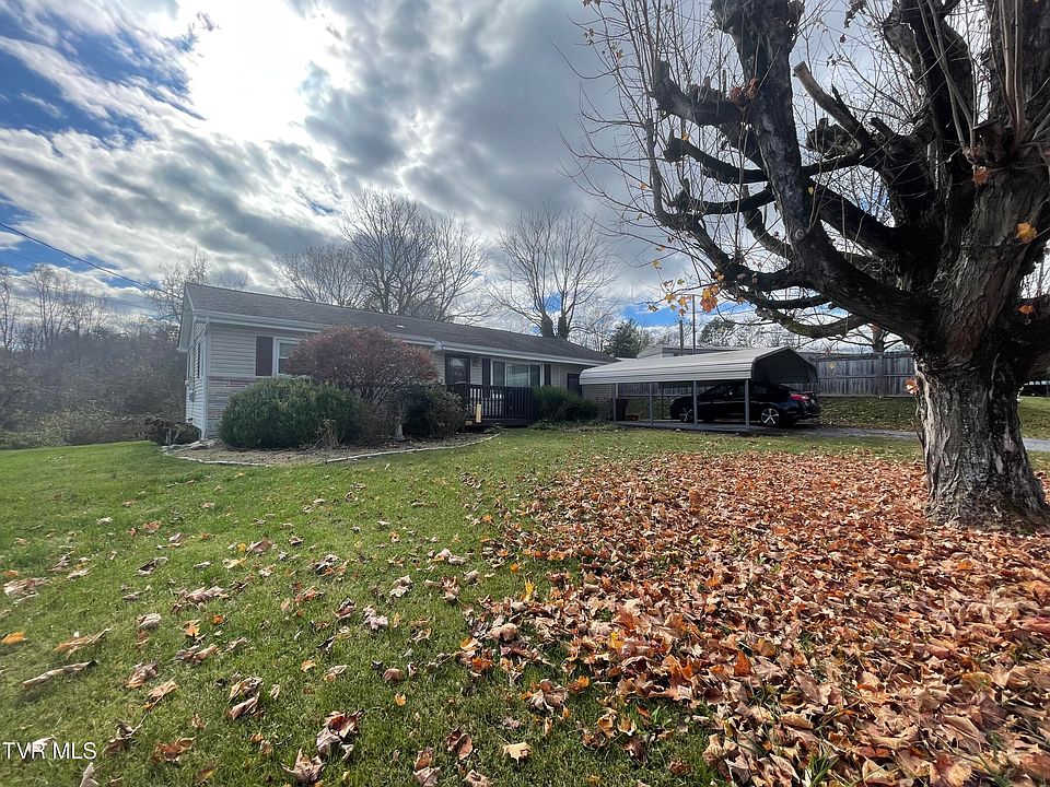 2nd image of 2205 Indian Ridge Rd