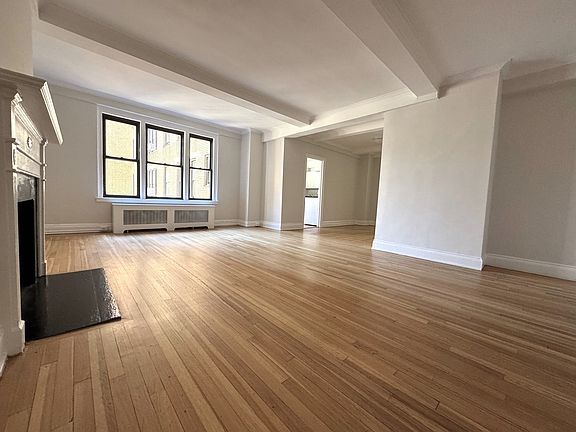 3rd image of 405 E 54th St APT 13E
