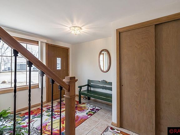 2nd image of 1110 Woodland Ave