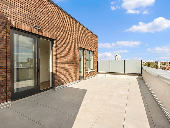 3rd image of 2833 Brighton 3rd St #Penthouse 3