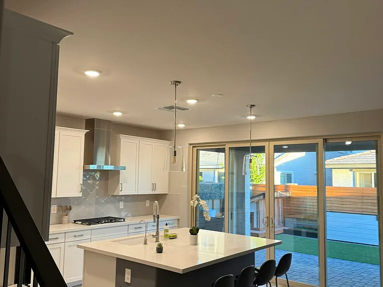 10013 E Trent Ave — Photo 8