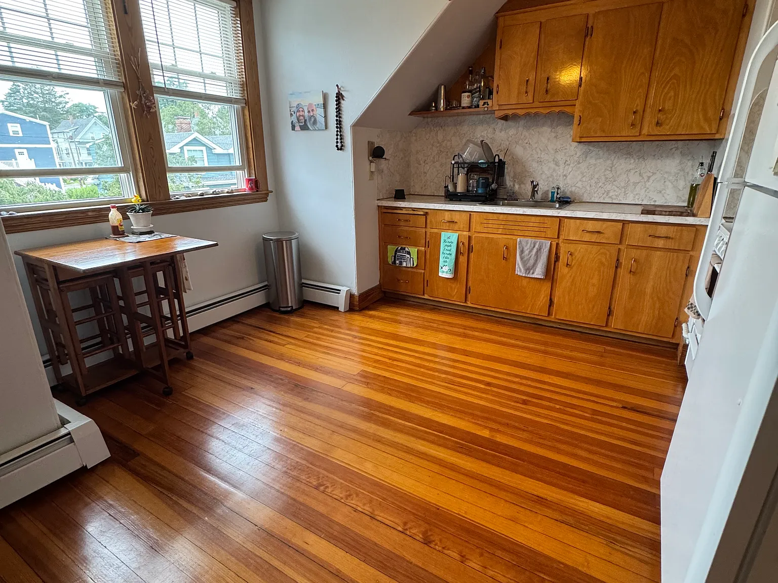 2 bed, 1200 sqft, $2,200 — Photo 2