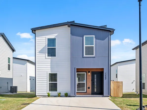 1060 Indiana Ave, Centerton, AR 72719