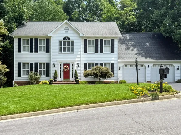 4220 Kings Court Dr, Roanoke, VA 24018