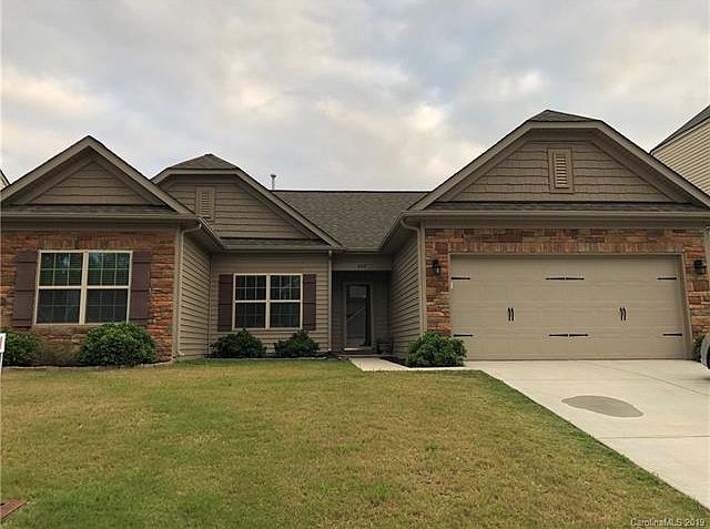 1st image of 449 Augustus Ln