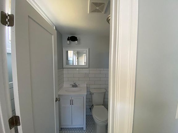 3rd image of 312 Tohickon Ave #1