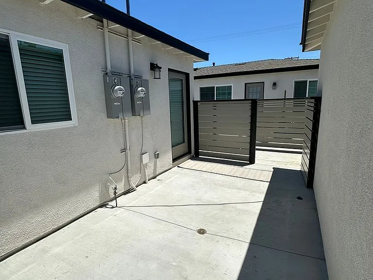 1451 W Almond Ave #D — Photo 11