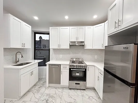 Rented by Roselyn  Fortuna LLC | media 4