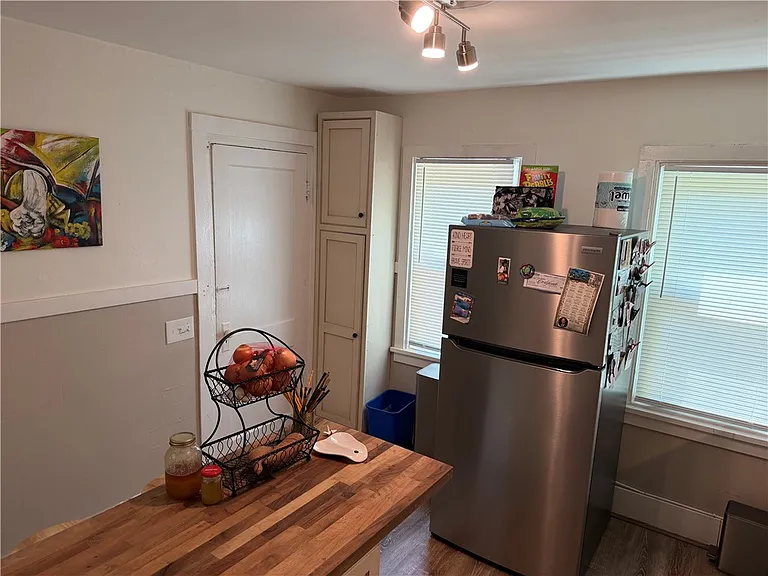69 Averill Ave — Photo 3
