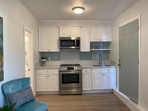3rd image of 4233 Folsom St #A
